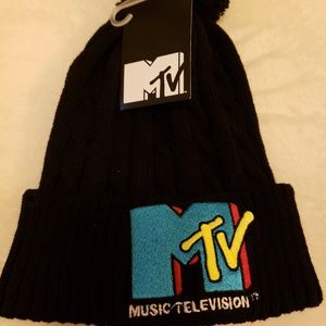 MTV retro style beanie / I'm an 80's baby 😂😂😂